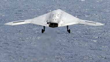 Der Start der Drohne X-47B vor der US-K&uuml;ste am Mittwoch