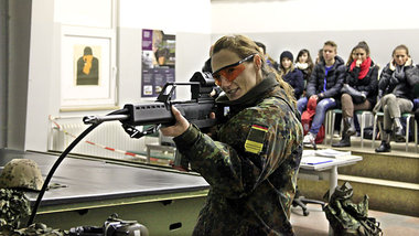 Emanzipation auf Imperialistisch: Aus dem Bundeswehr-Fotostream ...