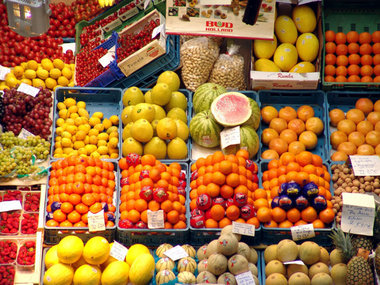Äußerste Vorsicht: Immer wieder sind Obst und Gemüse mit Pestizi...