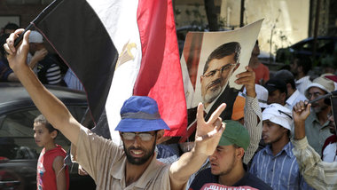 Mursi-Anh&auml;nger bei einer Demonstration in Kairo am Sonntag