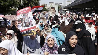 Nein zur Armeeregierung: Mursi-Anh&auml;nger am Montag in Kairo