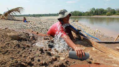 Toxischer Bergbau: Illegale Goldgr&auml;ber in Madre de Dios