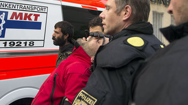»Humanitäre Gründe«? Räumung des Flüchtlingscamps am... »Humanitäre Gründe«? Räumung des Flüchtlingscamps am...