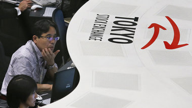 Börsenhändler in Tokio: Die Abenomics lassen Kurse ste... Börsenhändler in Tokio: Die Abenomics lassen Kurse ste...