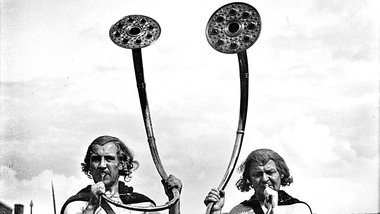 Der Nazigewalt war die Lächerlichkeit eingeschrieben: &raqu... Der Nazigewalt war die Lächerlichkeit eingeschrieben: &raqu...