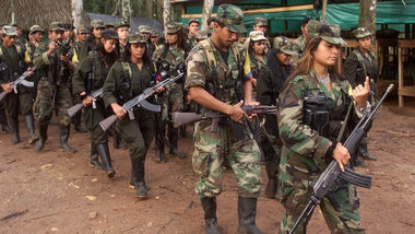 Einheit der FARC in ihrem Lager im kolumbianischen Urwald. Die G...