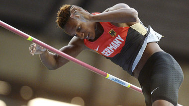 &raquo;Wenn mein Po h&ouml;her ist ...&laquo; Holzdeppe