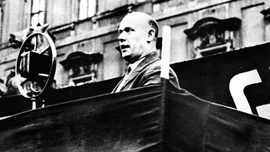 Ernst Thälmann am 1. Mai 1932 in Berlin