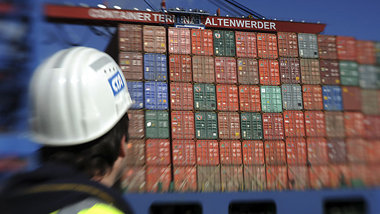 Aus besseren Zeiten: Warenumschlag im Containerterminal Altenwer...