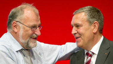 Der Alte und der Neue: Klaus Wiesehügel (l.) und sein Nachfolger...