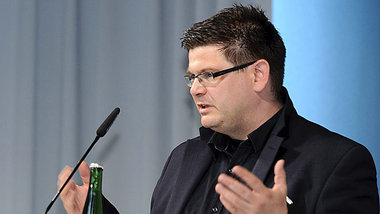 Dr. Andrej Holm ist Sozialwissenschaftler und arbeitet im Berei
