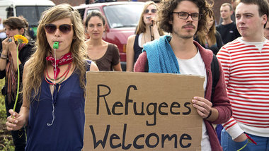 An den Protesten gegen eine Kundgebung von acht Anhängern der Pa...