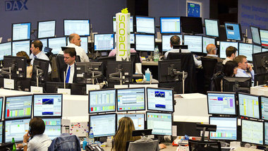 Die kaum regulierten Hedgefonds, Private-Equity-Fonds etc. verf&...