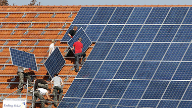 Energiewende in der Krise? Die Konzerne treten auf die Bremse