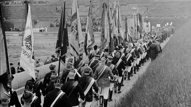 Franzosenhaß als Hinterlassenschaft: Ende Mai 1924 demonstrierte... Franzosenhaß als Hinterlassenschaft: Ende Mai 1924 demonstrierte...