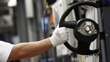 PKW-Montage bei Audi in Ingolstadt: Dreht BRD-Wirtschaft bald wi... PKW-Montage bei Audi in Ingolstadt: Dreht BRD-Wirtschaft bald wi...