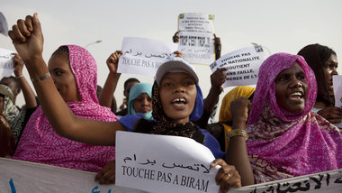 Demonstration gegen Sklaverei auf dem Markt von Nouakchott 2012 ... Demonstration gegen Sklaverei auf dem Markt von Nouakchott 2012 ...