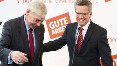 Verstehen sich pr&auml;chtig: DGB-Vorsitzender Michael Sommer un...