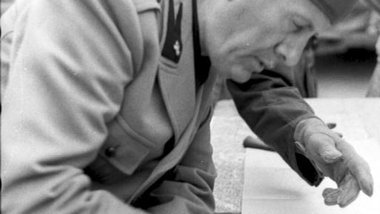 Williger Befehlsempfänger der Nazis: Mussolini ordnete sich... Williger Befehlsempfänger der Nazis: Mussolini ordnete sich...