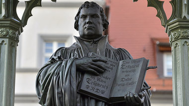 Luther-Denkmal auf dem Marktplatz von Wittenberg (Sachsen-Anhalt...