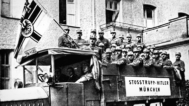 Glanzlos gescheitert: 16 Faschisten wurden am 9. November 1923 b...