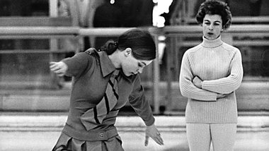 »Dämpfer gehören dazu« – Seyfert 1968 mit Mutter und Trainerin J... »Dämpfer gehören dazu« – Seyfert 1968 mit Mutter und Trainerin J...