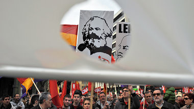 Im Zeichen von Marx: Protest gegen die spanische Regierung in Pa...