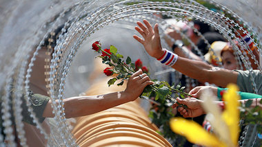 Durch die Blume gesagt: Regierungsgegner und Soldat am Donnersta...
