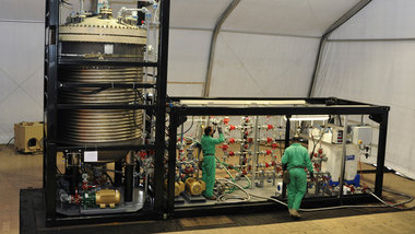 Eine transportable US-Hydrolyseanlage, mit der syrische Chemiewa...
