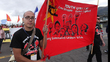 Mitglieder des Kommunistischen Jugendverbandes aus den USA rufen... Mitglieder des Kommunistischen Jugendverbandes aus den USA rufen...