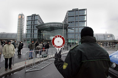 Lebensgefährliches Milliardengrab: Der Hauptbahnhof nach seiner ... Lebensgefährliches Milliardengrab: Der Hauptbahnhof nach seiner ...