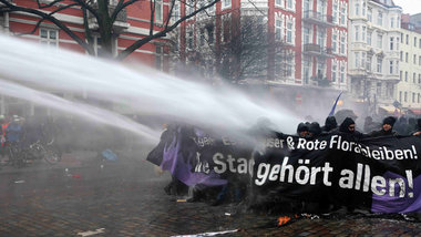 Eiskalter Strahl: Die Demonstration wurde verhindert, bevor sie ...