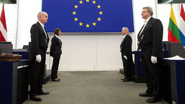 Imperialer Block: Eröffnung der Dezember-Plenarwoche des EU... Imperialer Block: Eröffnung der Dezember-Plenarwoche des EU...