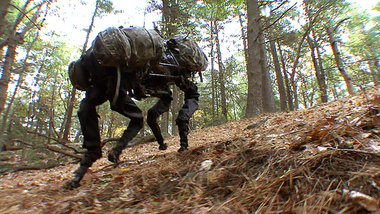 Laufender Roboter von Boston Dynamics: Google erf&uuml;llt Milit...