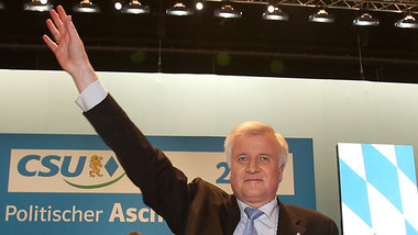 Stammtischparolen auch jenseits des Wahlkampfs: CSU-Chef Horst S...