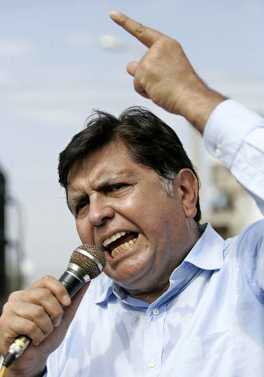 Finger in der Luft oder Finger am Abzug? Präsident Alan García