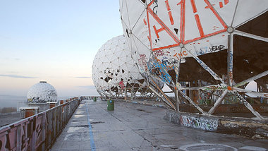 Die ehemalige NSA-Abhöranlage auf dem Teufelsberg bei Berli... Die ehemalige NSA-Abhöranlage auf dem Teufelsberg bei Berli...