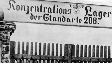 In »maßvoller Form« und »fast ohne jedes... In »maßvoller Form« und »fast ohne jedes...