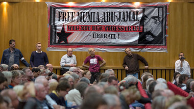 Impression aus dem großen Saal der Urania Berlin während der Ros...