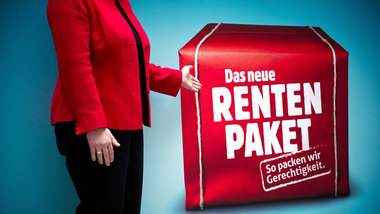 Nicht viel hinter der Verpackung: Arbeitsministerin Andrea Nahle...