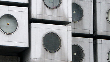 &raquo;This building is impossible of a visit&laquo; Nakagin Cap...
