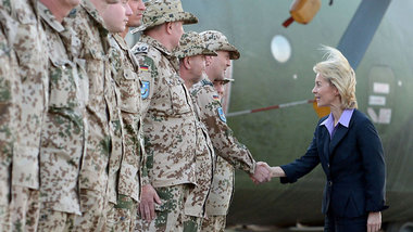 Ein Platz an der Sonne &ndash; Wehrministerin Ursula von der Ley...