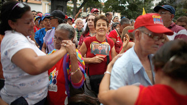 Hugo Ch&aacute;vez im Herzen: Friedensdemonstration von Regierun...