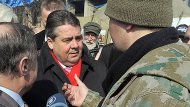 BRD-Vizekanzler Sigmar Gabriel am Freitag auf dem Kiewer Maidan