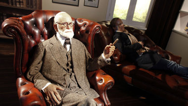 Die Verhältnisse sind nicht aus Wachs, aber Sigmund Freud &... Die Verhältnisse sind nicht aus Wachs, aber Sigmund Freud &...