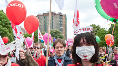 Streiken hilft: 2011 konnten Schwestern, Pfleger und Techniker b... Streiken hilft: 2011 konnten Schwestern, Pfleger und Techniker b...