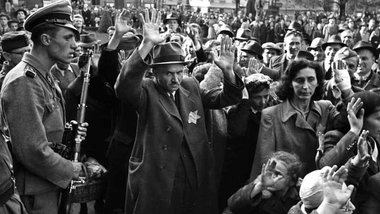 Ungarischer Antisemitismus: Innerhalb von nur zwei Wochen 400000... Ungarischer Antisemitismus: Innerhalb von nur zwei Wochen 400000...
