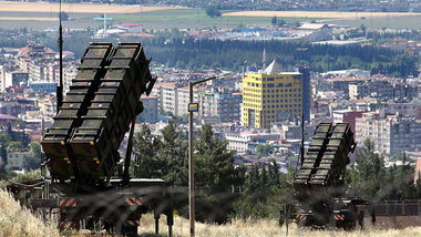 Selbstbestimmung auf NATO-Art: Deutsche »Patriot«-Raketen bei Ka...