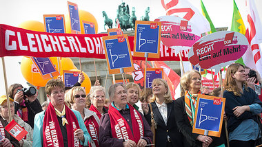 Kundgebung von DGB, Frauenrat und Sozialverband SoVD zum Equal P...