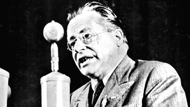 Mit Antonio Gramsci im R&uuml;cken: IKP-Chef Palmiro Togliatti s...